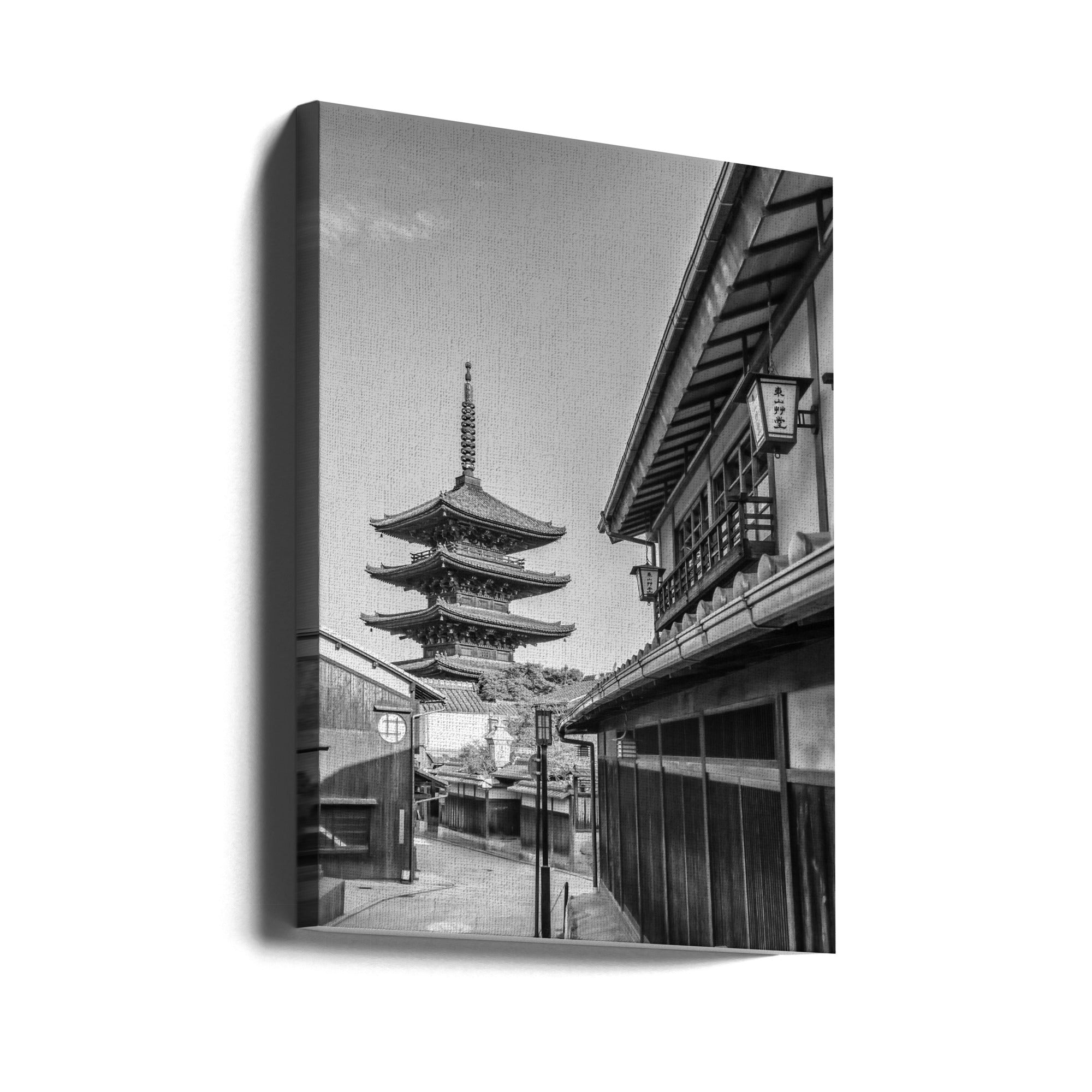 Canvas - Historic Kyoto with Yasaka Pagoda - monochrome - Admen.dk
